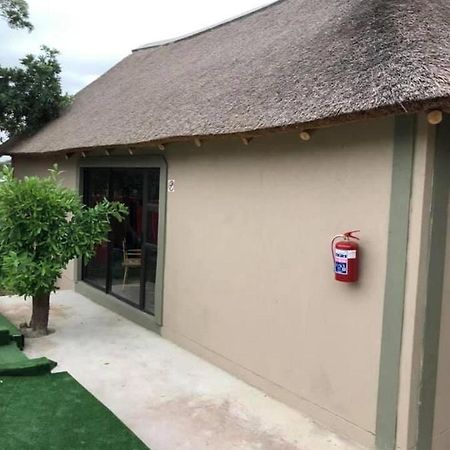 Lehae Lodge Acornhoek エクステリア 写真