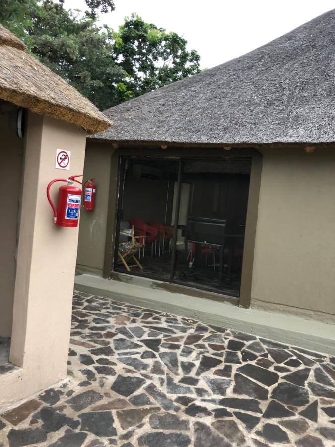 Lehae Lodge Acornhoek エクステリア 写真